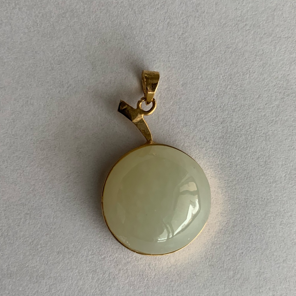 New vintage white jade peach pendant L Round